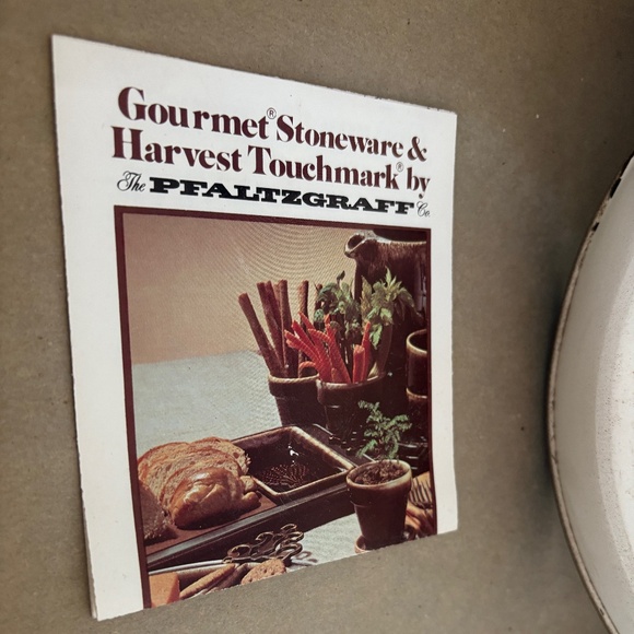 Pfalzgraff Pennsylvania Dutch ceramic/stoneware pie plate; Vintage/NIB - Picture 3 of 8